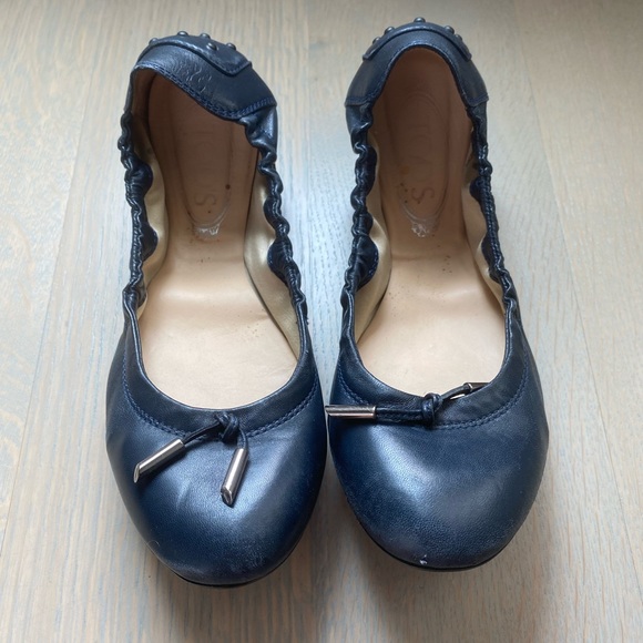 Tod’s women’s navy flats - Picture 2 of 8